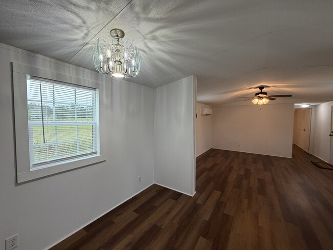 Building Photo - 464 Batchelor Rd