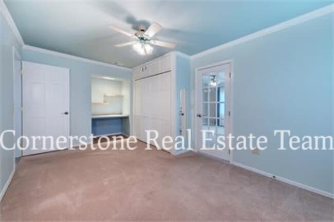 Building Photo - 933 E Cucharras St