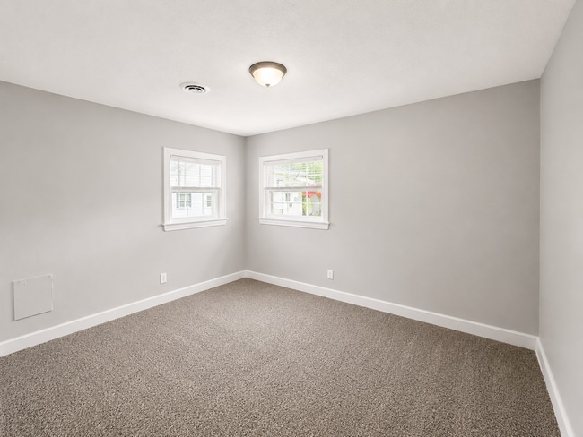 Building Photo - Charming 3-Bedroom Home in 40214