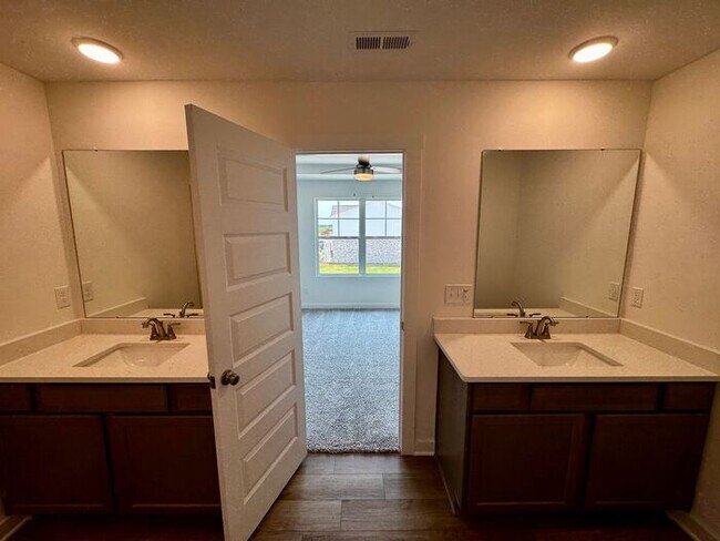 Building Photo - New Construction in great location