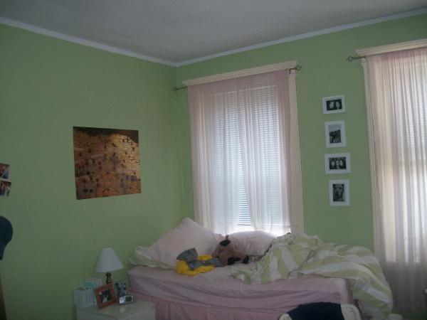 Building Photo - 463 Park Dr