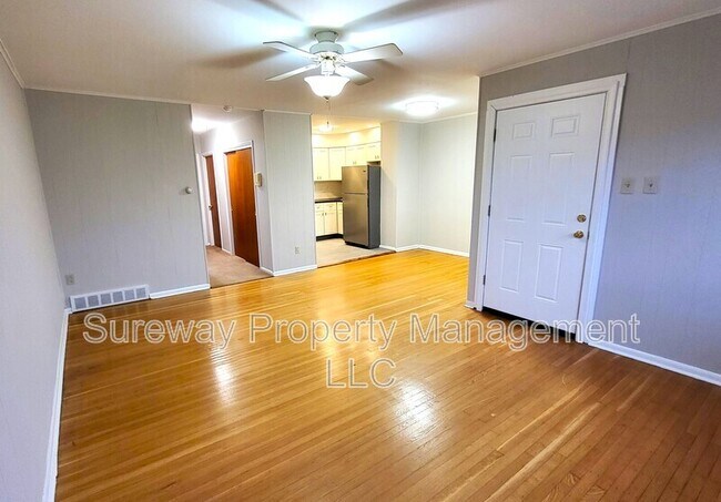 Building Photo - 9 Jeffrey Rd