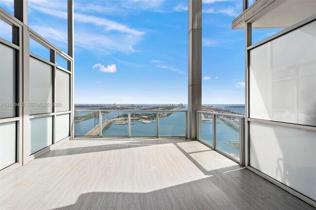Building Photo - 1100 Biscayne Blvd