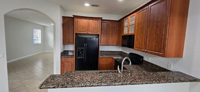 Building Photo - 4305 Coventry Pointe Way