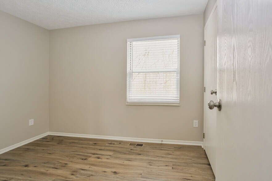 Building Photo - 7707 Alvamar Ct