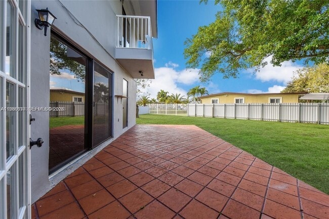 Building Photo - 9005 SW 56th St