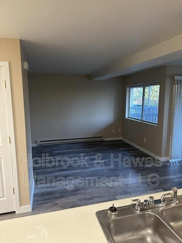 Building Photo - 4531 Boardwalk Dr