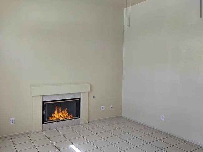 Building Photo - 13987 El Cajon Dr