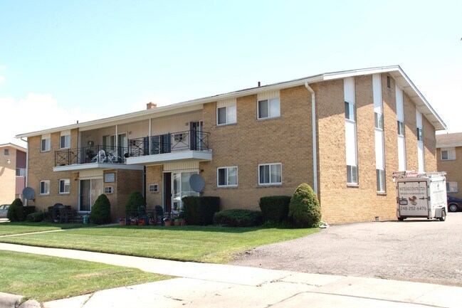 Building Photo - Trident Apartments