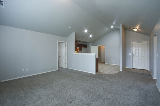 Building Photo - Bixby Schools - 3 bedroom split plan