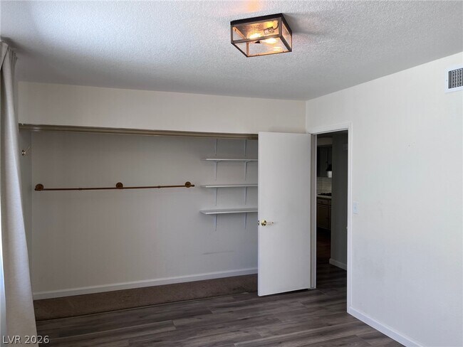 Building Photo - 3369 Medina Ct