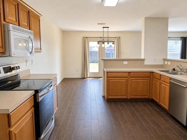 Building Photo - 1621 Village Park Trail