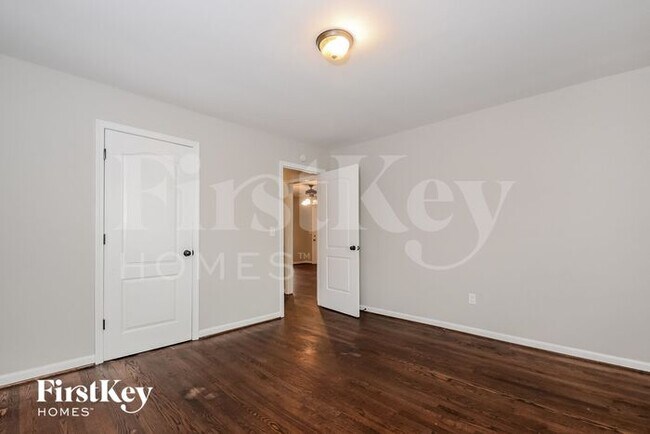 Building Photo - 2229 3rd St NW