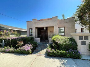 Building Photo - 916-920 Poli