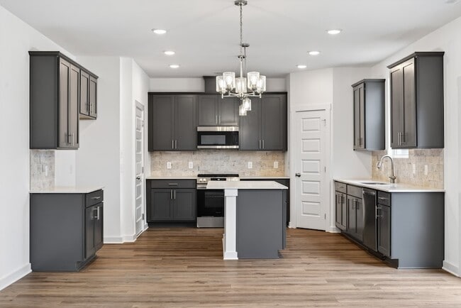 Building Photo - 7060 Sutton Dr