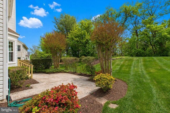 Building Photo - 5105 Claybank Ln