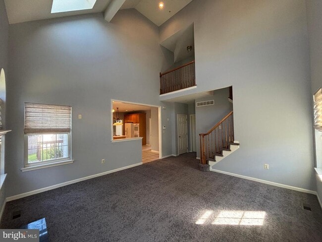 Building Photo - 721 Deer Creek Dr
