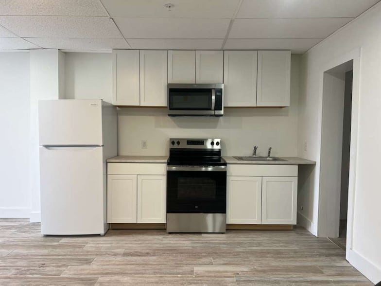 Building Photo - 4105 Poinsett Rd