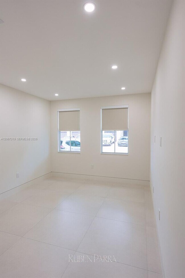 Building Photo - 8167 NW 108th Ct