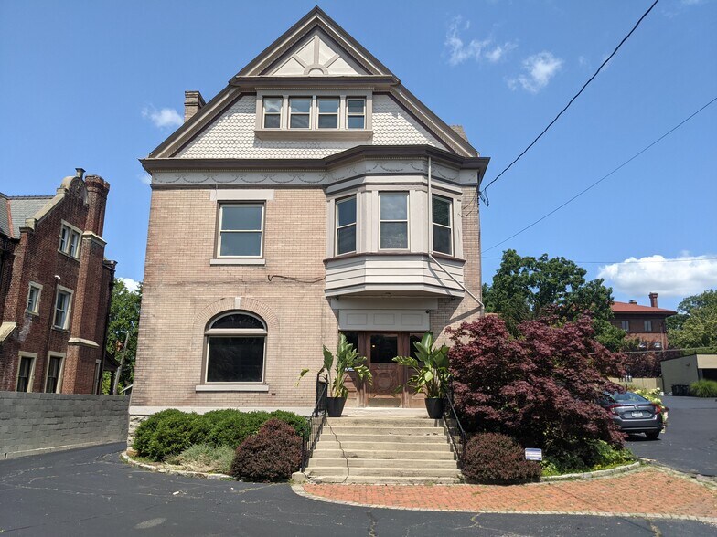 Building Photo - 3895 Reading Rd