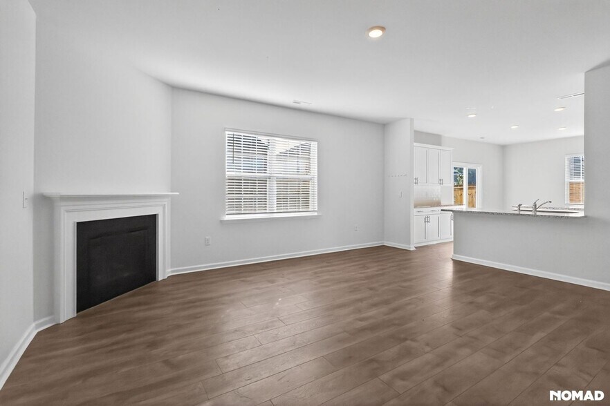 Building Photo - 504 Crux Rd