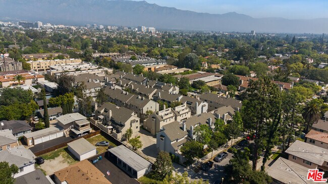 Building Photo - 249 Alpine St