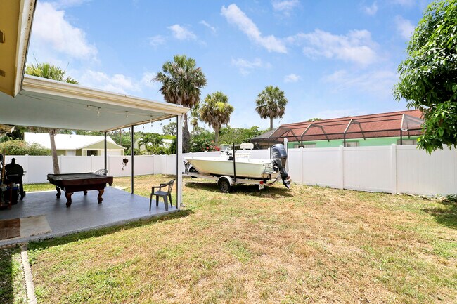 Building Photo - 108 Greenbriar Dr