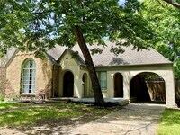 Building Photo - 5253 Monticello Ave