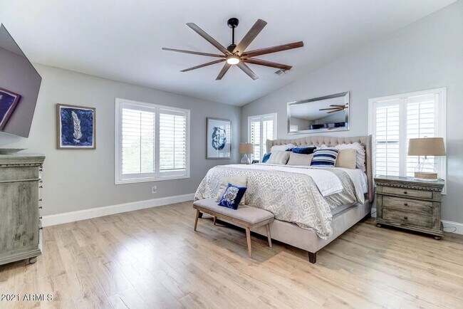 Building Photo - Luxurious 5BR Home in Award-Winning Power ...