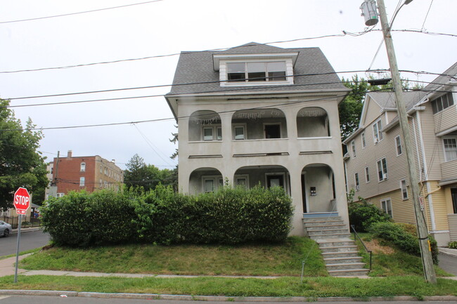 Building Photo - 45 Grandview Terrace