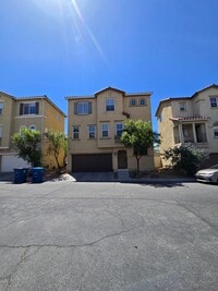 Building Photo - Fabulous 3-Bedroom, 3.5-Bathroom Home with...