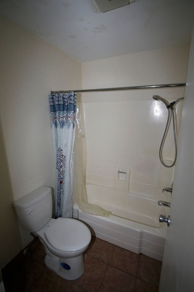 Building Photo - 1 Bed, 1 Bath Condo in West Anchorage!