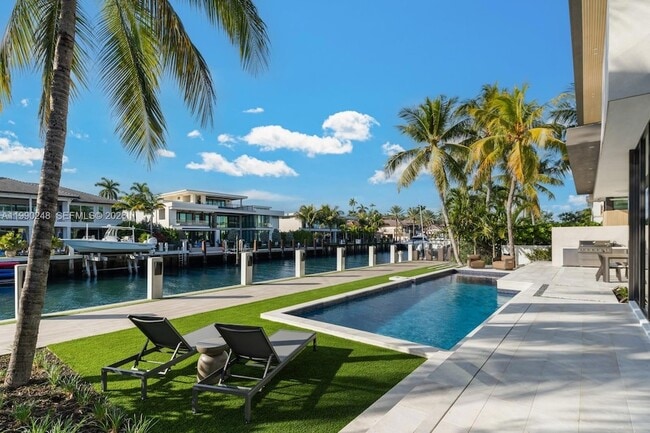 Building Photo - 641 Flamingo Dr