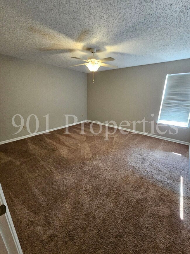 Building Photo - 3690 Sunrise Ridge Dr