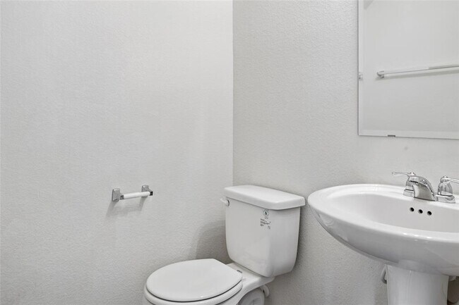 Building Photo - 457 Bedford Falls Ln