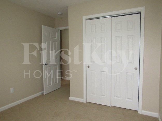 Building Photo - 8121 Grove Berry Way