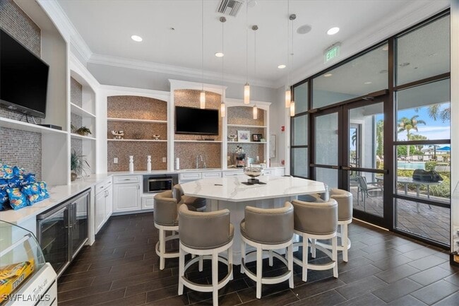 Building Photo - 5935 Mayflower Way