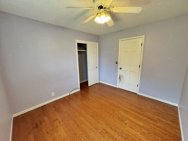 Building Photo - 125 SE 240th Rd