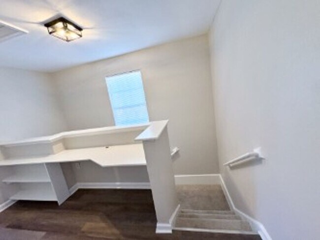 Building Photo - Washington Bourgh