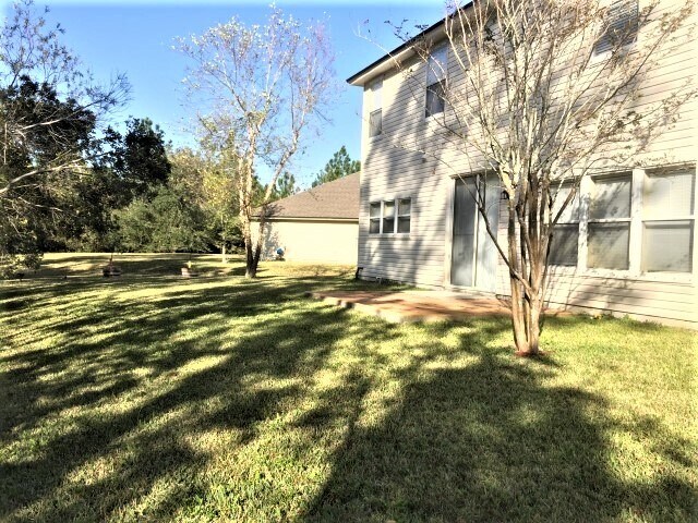 Building Photo - 304 N Hidden Tree Dr