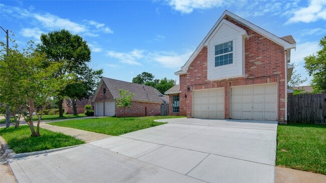 Building Photo - 4427 Waterfall Way