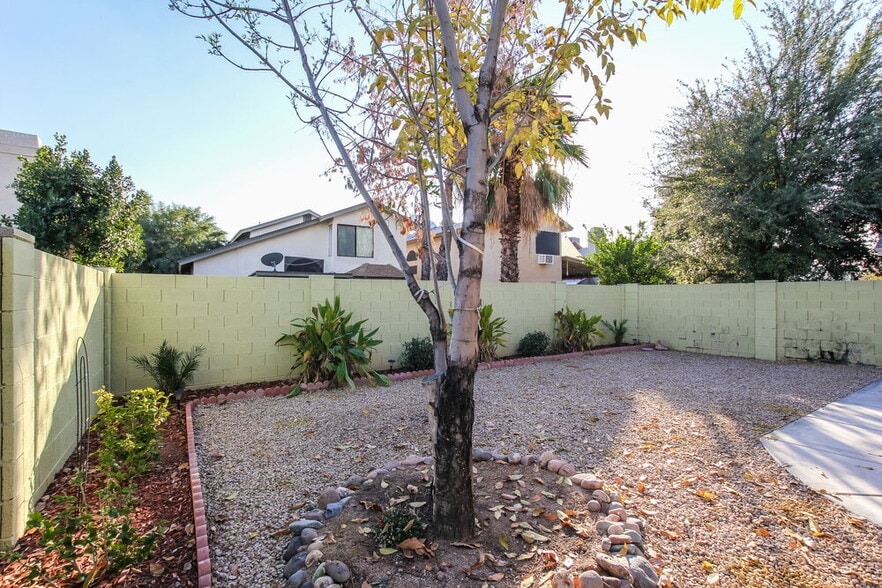 Building Photo - 4331 W Tonto Rd