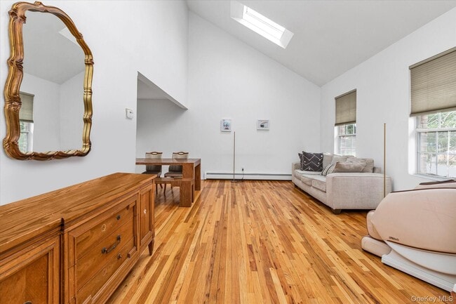 Building Photo - 8 Branding Iron Ln