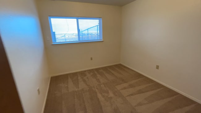 Building Photo - 375 Mickelson Ct