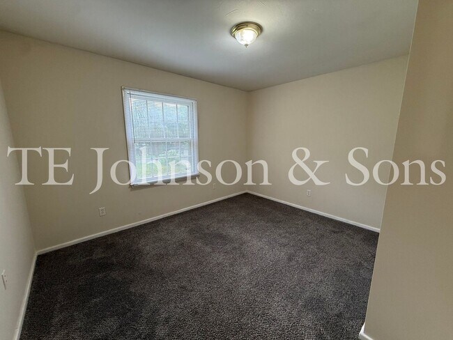 Building Photo - 4218 S Jasmin Ct