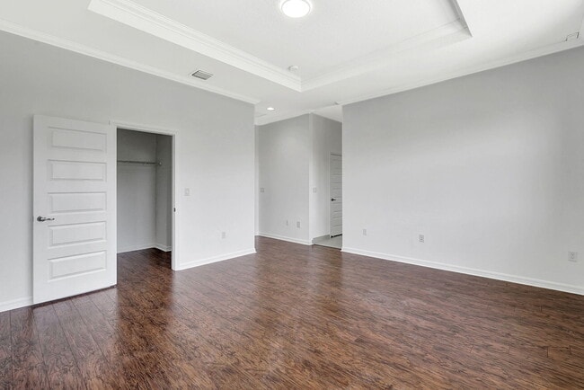 Building Photo - 972 NE 193rd Terrace