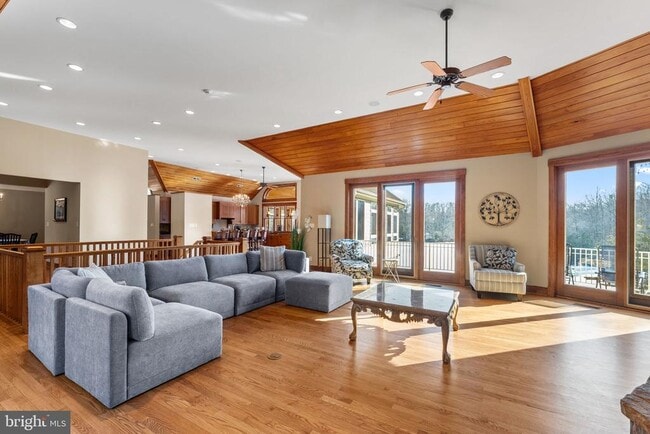 Building Photo - 3535 Meadow Rd