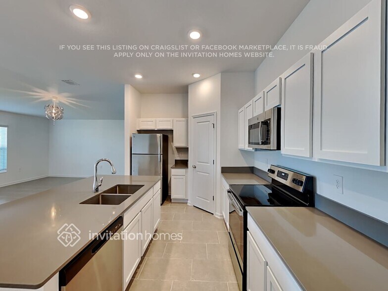 Building Photo - 3109 Blue Bonnet Ln
