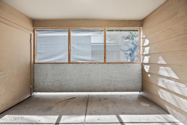Building Photo - 3065 N 67th Ave