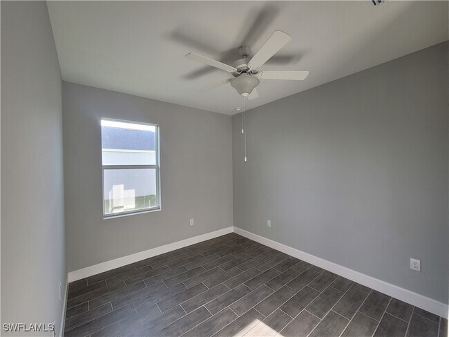 Building Photo - 1807 SW 39th St